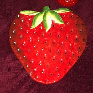 Small strawberry plate with strawberry